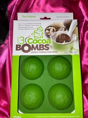 Green Silicone Cocoa Bomb Mold - Makes 3 Cocoa Bombs
